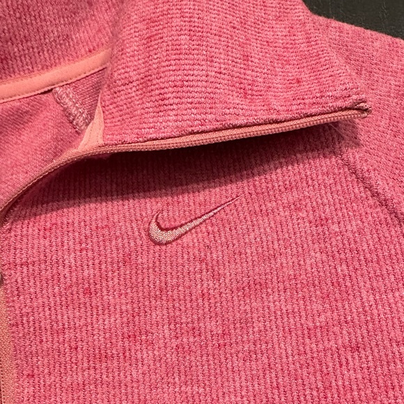 NIKE WOMEN’S PINK CROPPED QUARTER ZIP - Picture 2 of 4